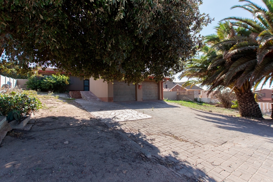 3 Bedroom Property for Sale in Vredenburg Western Cape